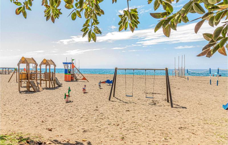 3 Bedroom Awesome Apartment In Benajarafe - image 10
