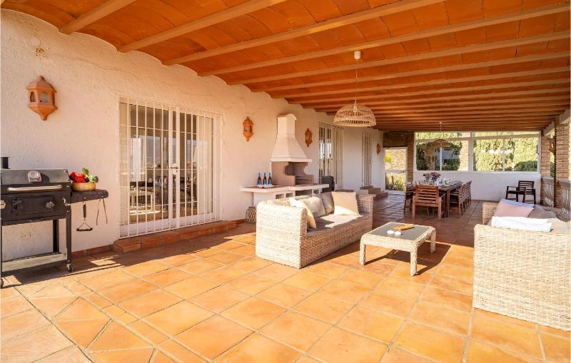 Nice Home In Las Lagunas De Mijas - image 10