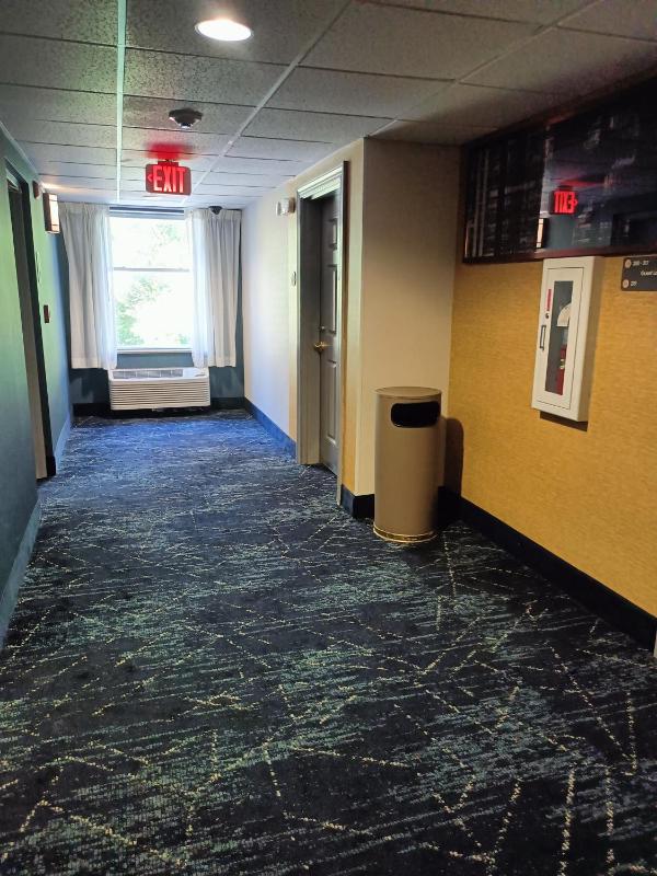 King Room - Accessible/Non-Smoking image 2