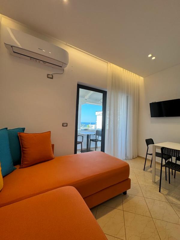 One-Bedroom Apartment with Balcony and Sea View image 2