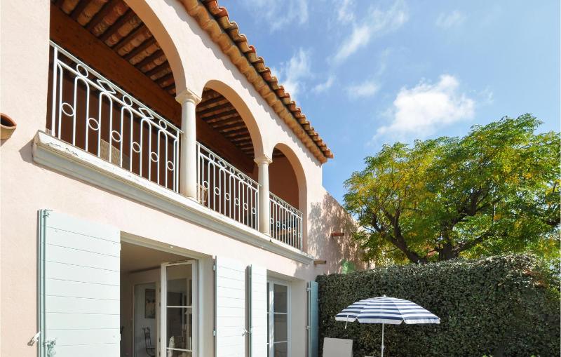 3 Bedroom Beautiful Home In Roquebrune-Sur-Argens - image 6