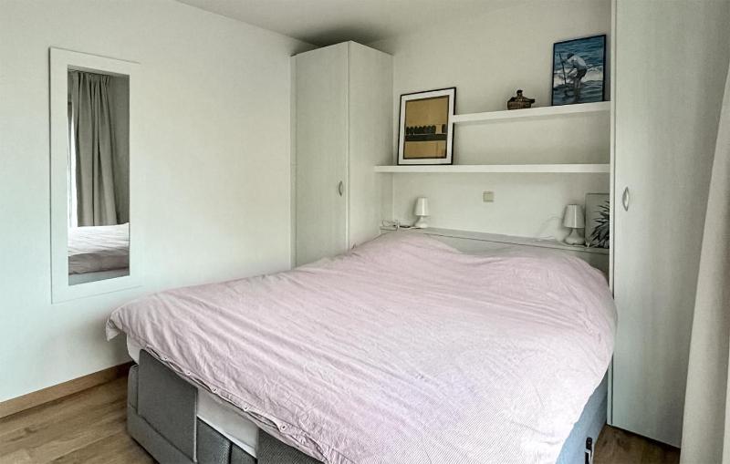 2 Bedroom Lovely Apartment In Oostende - image 5