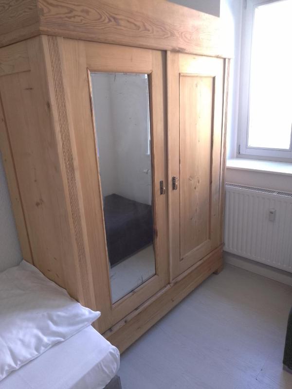 One-Bedroom Apartment image 3