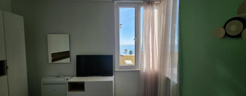 Green Apartment - image 4