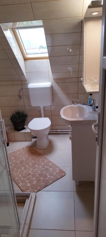 Twin Room image 2