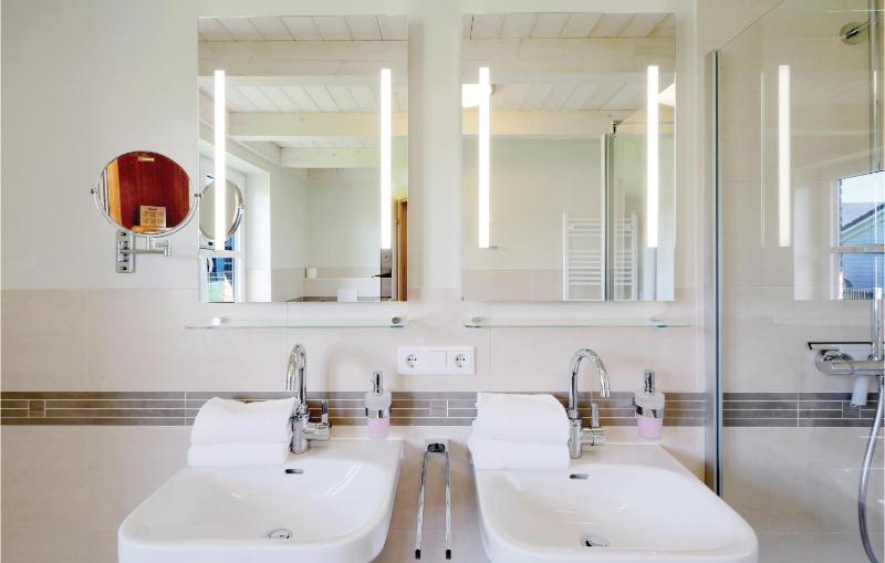 Two-Bedroom Holiday Home image 3