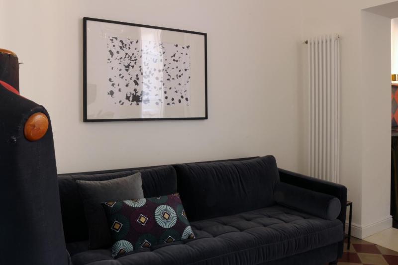 Gorgeous flat with Opera view - image 26