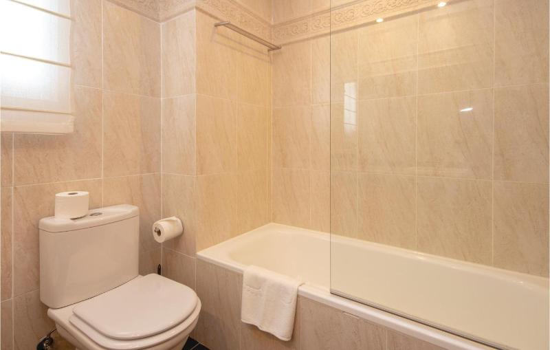 Two-Bedroom Apartment image 3