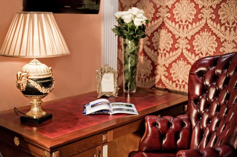 Two Room Suite image 3