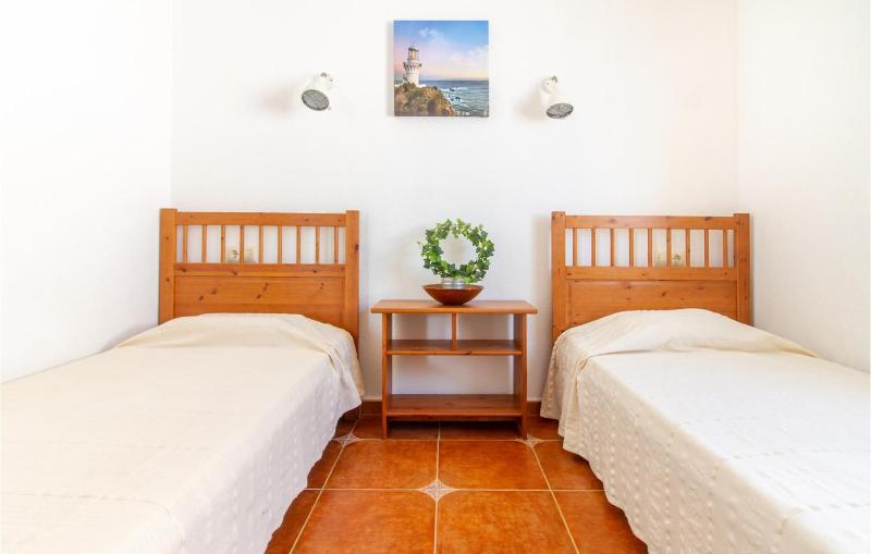 Two-Bedroom Apartment image 4