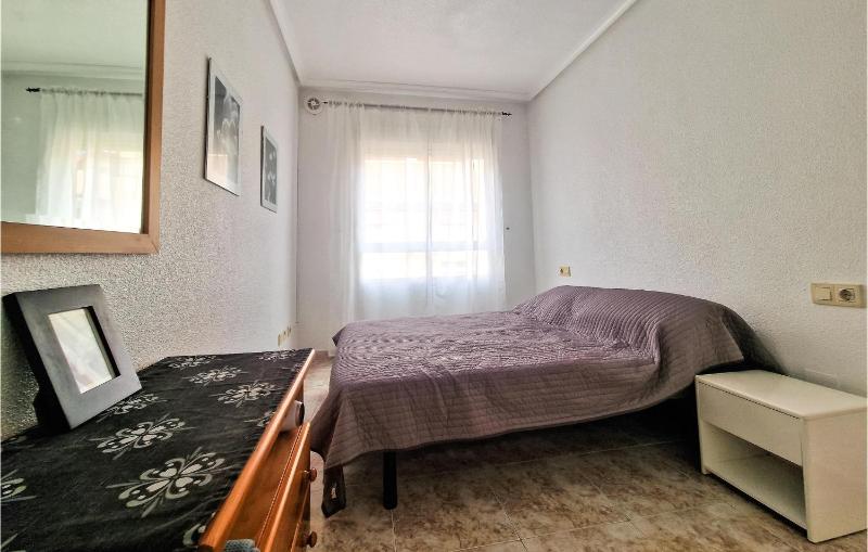 Awesome Apartment In Torrevieja With Wifi - image 5