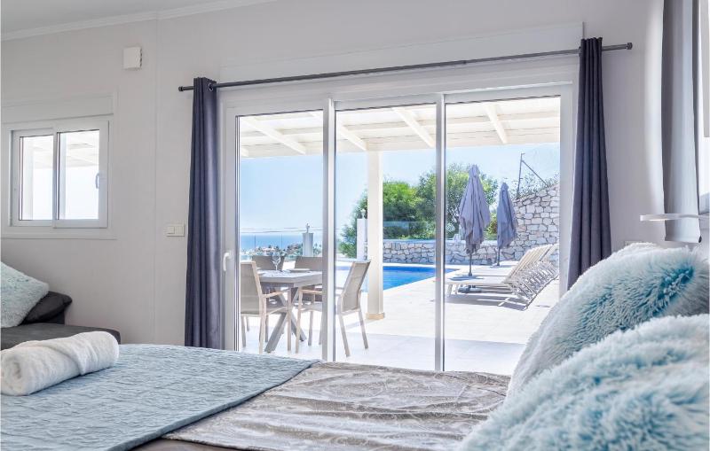 Beach Front Home In Las Lagunas De Mijas - image 49
