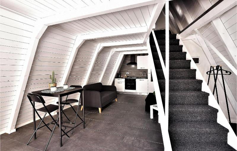 Cozy Home In Catania With Sauna - image 14