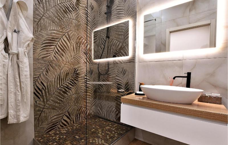 Cozy Home In Catania With Sauna - image 20