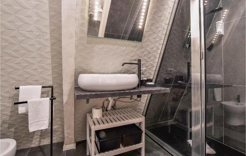 Cozy Home In Catania With Sauna - image 11