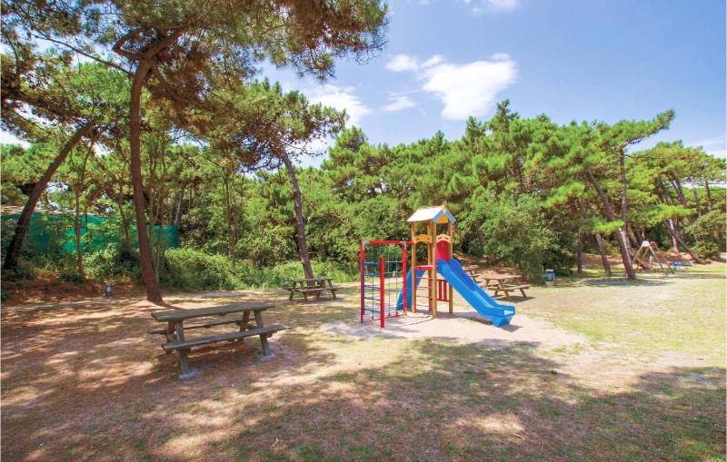 Lovely Apartment In Rosolina Mare - image 12