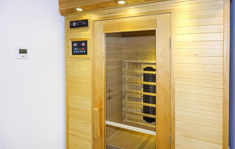 Stunning Home In Büsum With Sauna - image 2