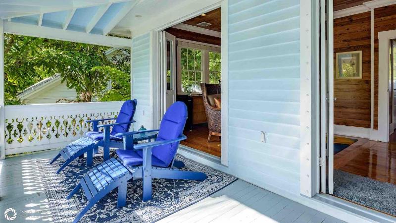 Maison Tropicale by Last Key Realty - image 3