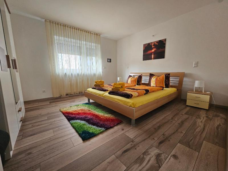 One-Bedroom Apartment image 1