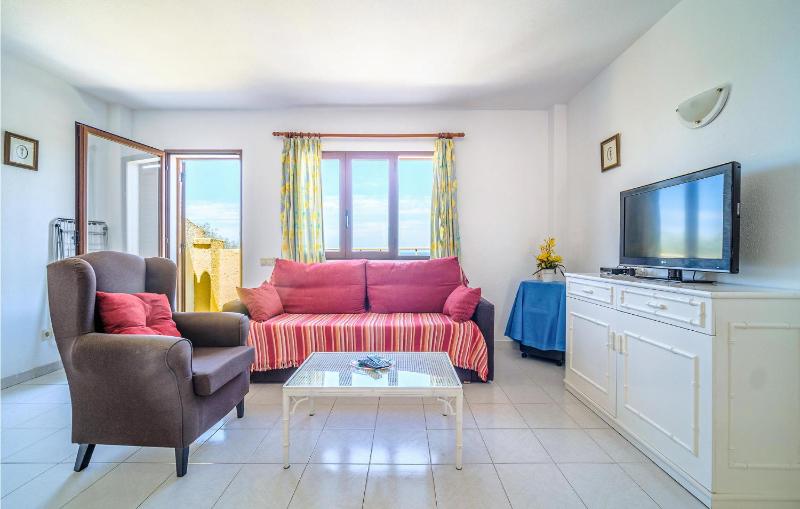 One-Bedroom Apartment image 1