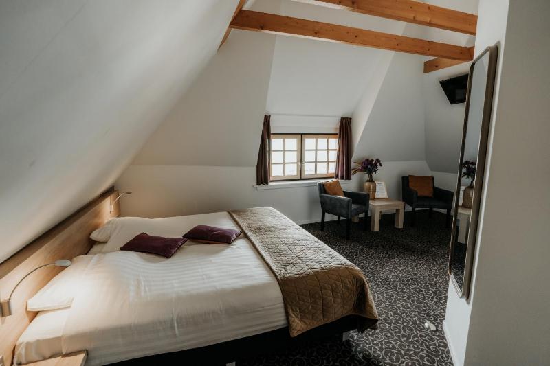 Deluxe Double Room image 1