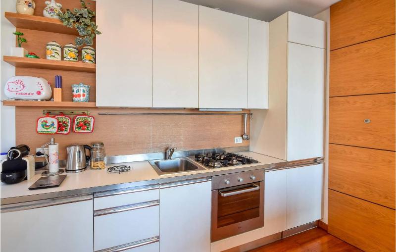 Beach Front Apartment In Rapallo With Wifi - image 14