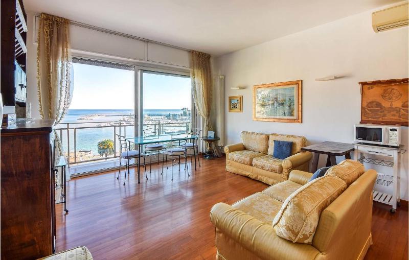 Beach Front Apartment In Rapallo With Wifi - image 12