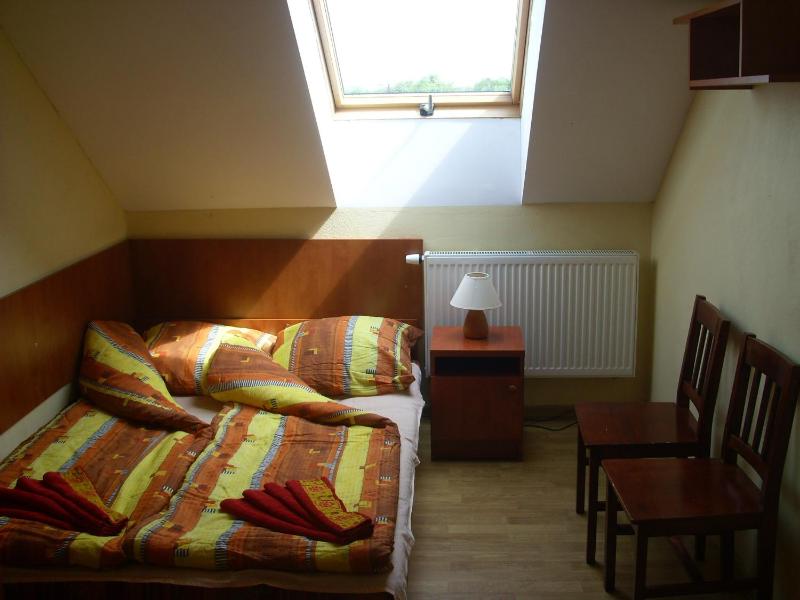 Double Room image 3