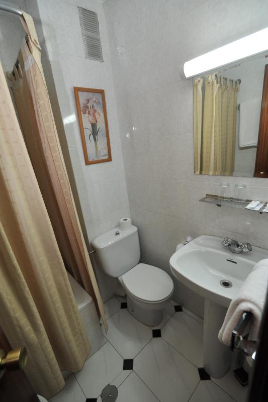 Triple Room image 2