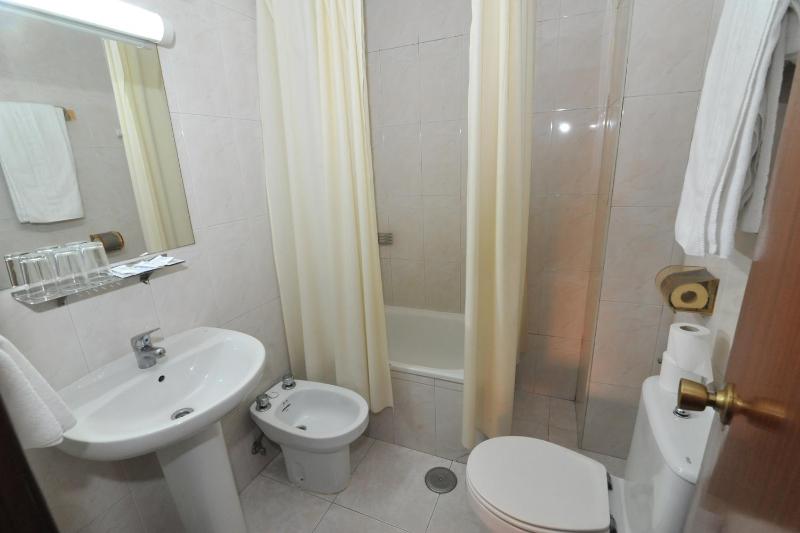 Single Room image 2