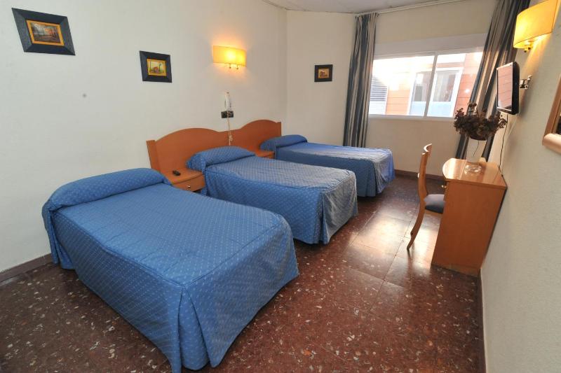 Triple Room image 1