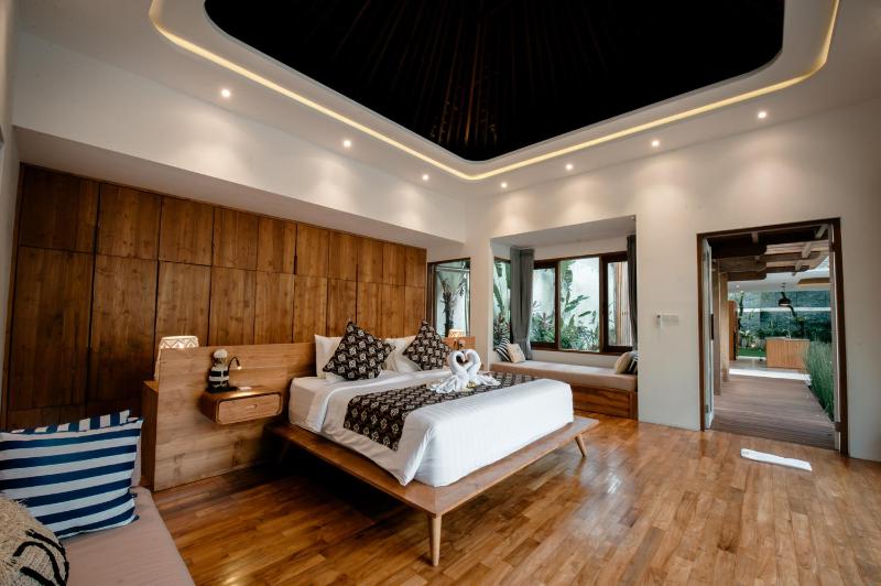 Payapaya Seminyak luxury vila 4 BR near beach potato head - image 42