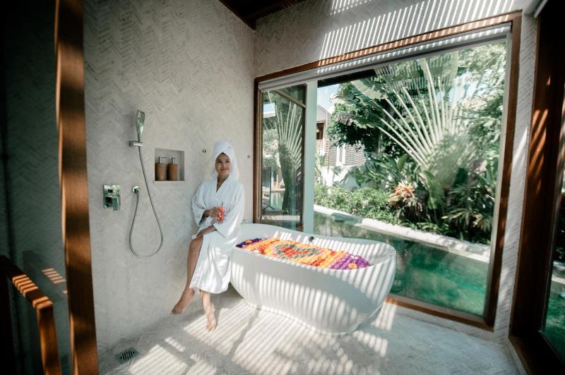 Payapaya Seminyak luxury vila 4 BR near beach potato head - image 50