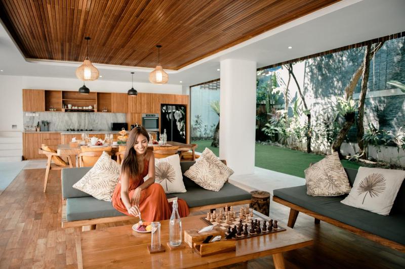 Payapaya Seminyak luxury vila 4 BR near beach potato head - image 8