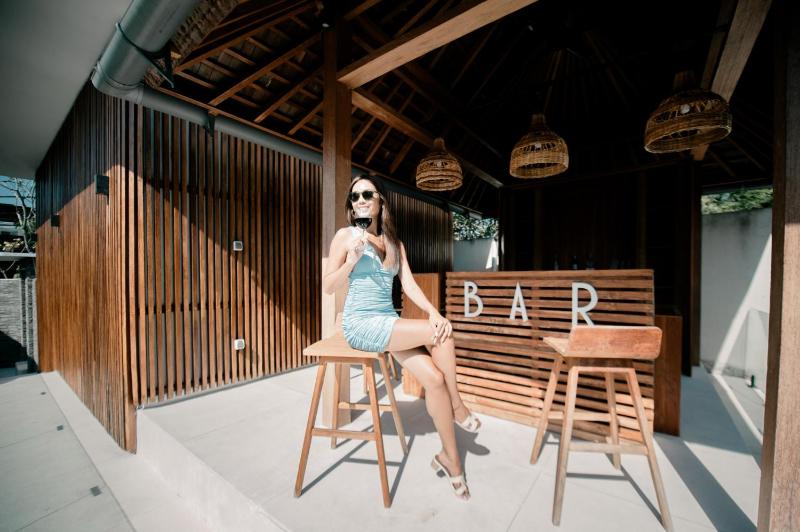 Payapaya Seminyak luxury vila 4 BR near beach potato head - image 34
