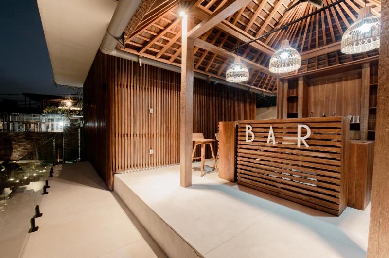 Payapaya Seminyak luxury vila 4 BR near beach potato head - image 39