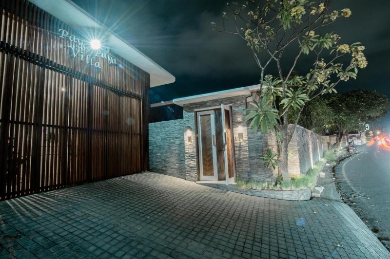Payapaya Seminyak luxury vila 4 BR near beach potato head - image 15