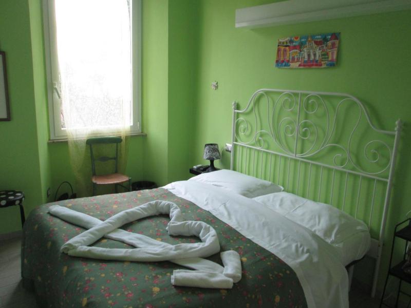 Single Room with Private Bathroom image 3