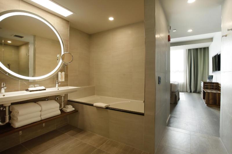 Suite image 2