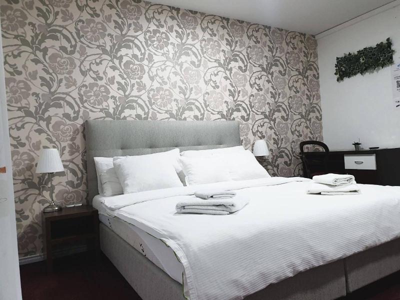 Single Room image 4