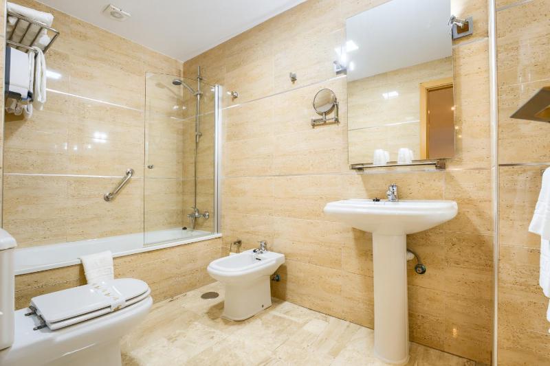 Two-Bedroom Apartment without Terrace image 2