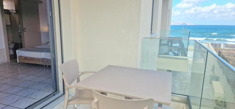 Double Room Side Sea View (2 Adults + 1 Child) image 3
