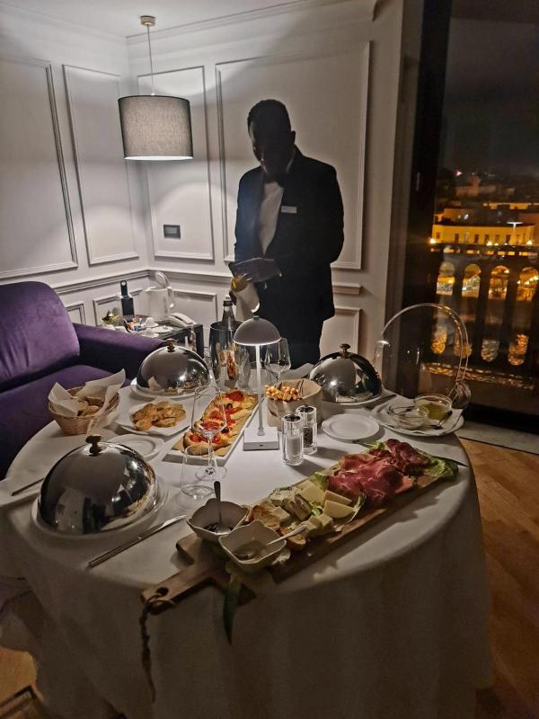 Superior Suite image 1