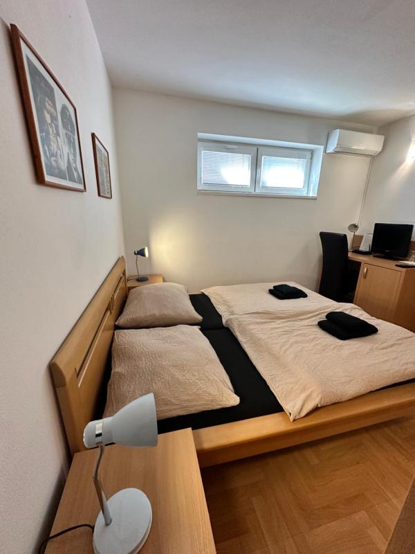 Double Room image 1