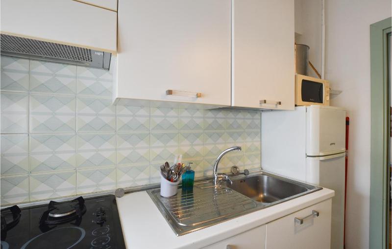 2 Bedroom Awesome Apartment In Rapallo - image 3