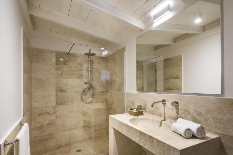 Junior Suite image 2