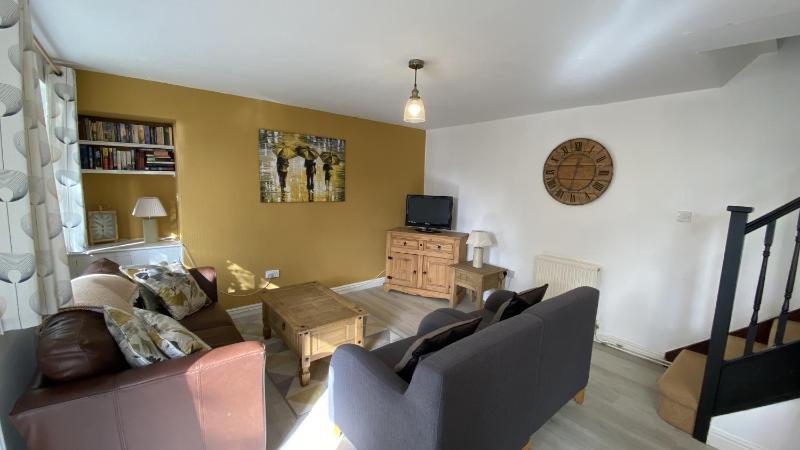 One-Bedroom Cottage image 1