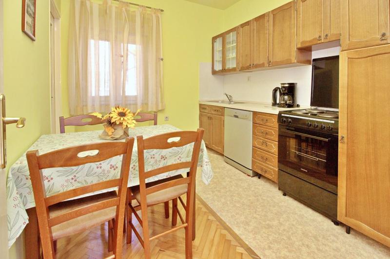 Apartments Radosna - image 13
