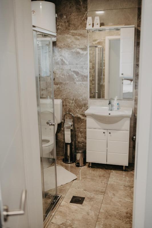 One-Bedroom Suite image 4