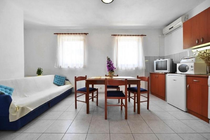 Apartments Nikola - image 31